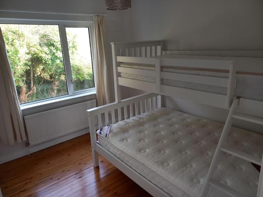 Large 4Bed Available Long-Term In Letterkennyヴィラ エクステリア 写真
