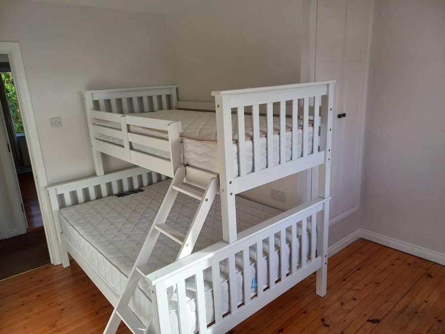 Large 4Bed Available Long-Term In Letterkennyヴィラ エクステリア 写真
